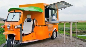 l 1555 electric food truck 300x165 tuktuk food truck