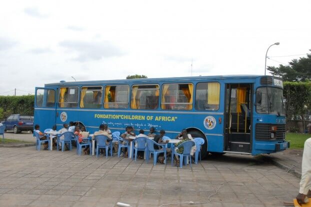 picture of a mobile library