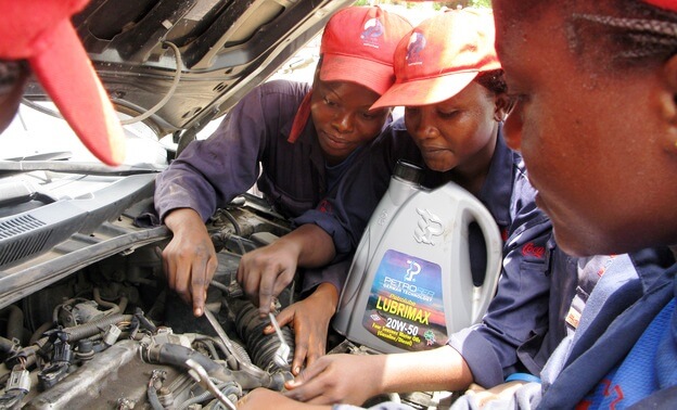 training mechanics in Nigeria How Not To Be Taken For A Ride By Your Auto Mechanic