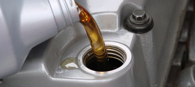 oil change transmission oil change Brake And Transmission Fluids – Do They Need To Be Changed?