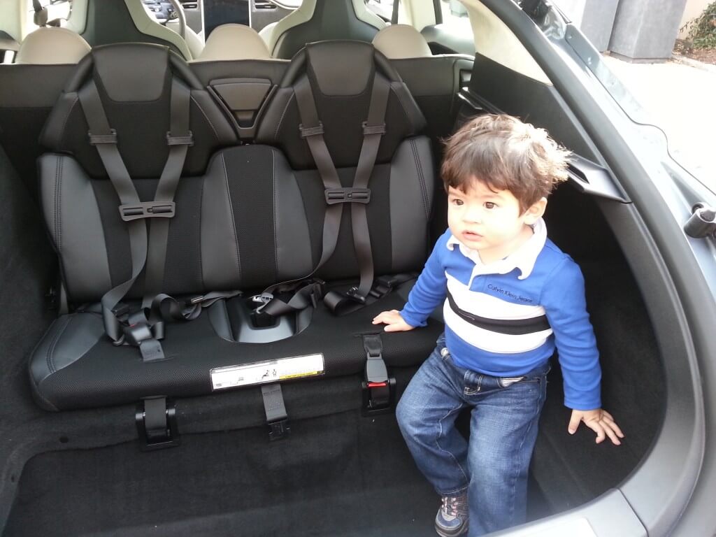 rear facing child seat 1024x768 Reasons Why Volvo Leads In Car Safety
