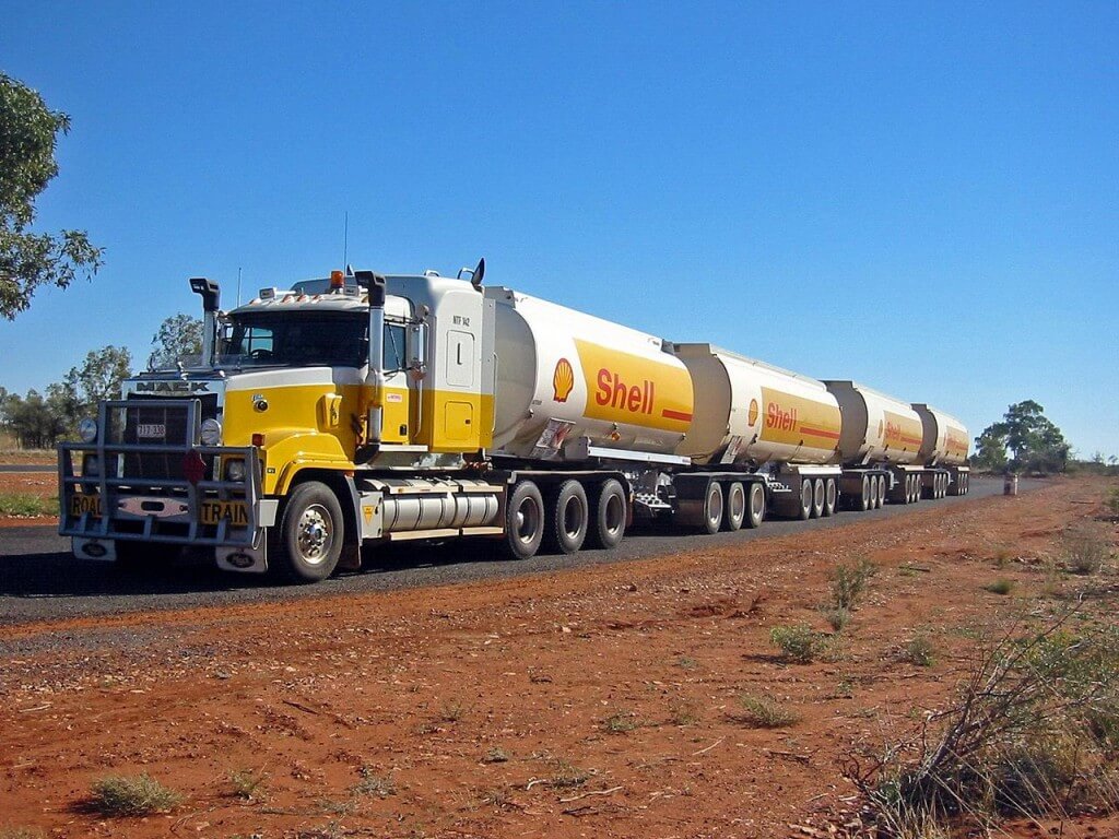 Road Train Australia 1024x768 Road Trains In the Australian Outback